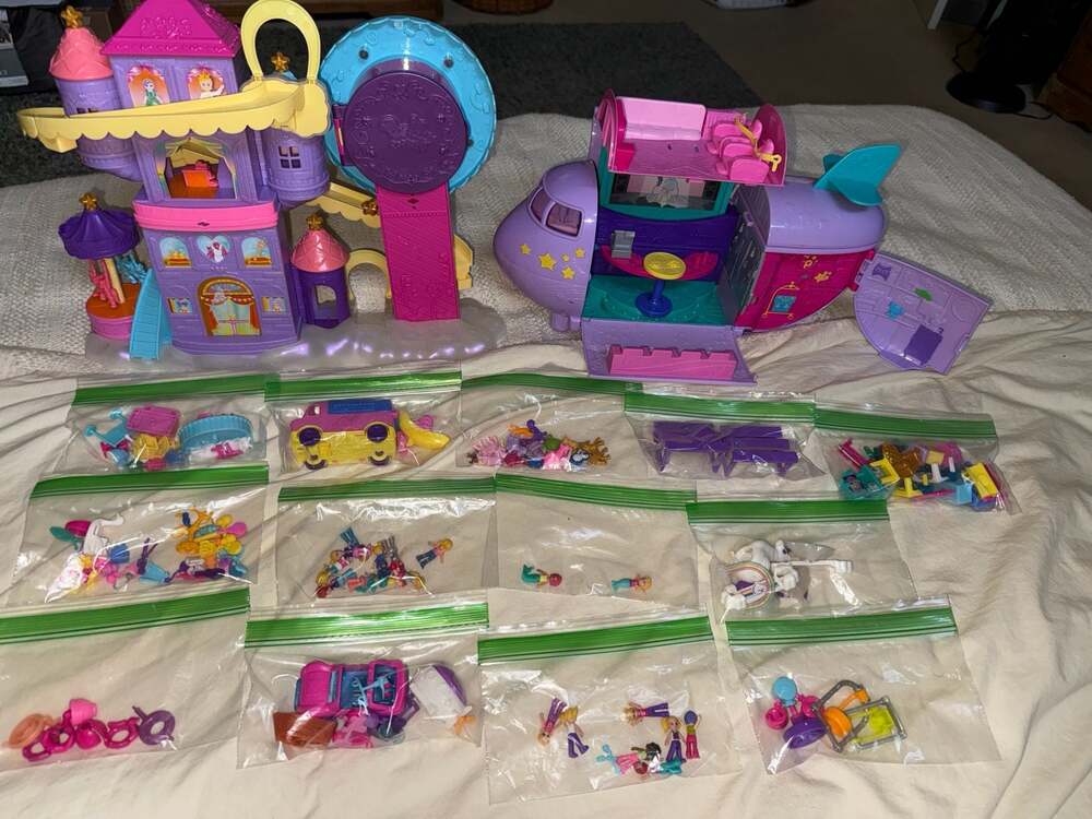 Polly Pocket Mega Lot over 15 micro dolls and approx 100 accessories +playsets